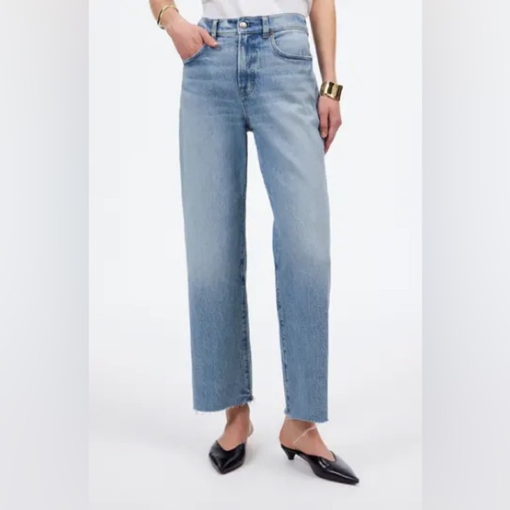 Madewell Curvy Perfect Vintage Wide-Leg Crop Jeans Light Wash Raw Hem Size 26P